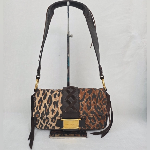 Auth Dolce & Gabbana Leopard Print Shoulder Bag